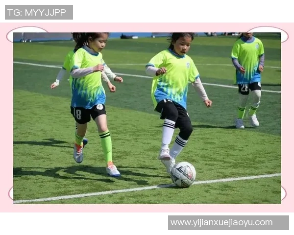 足球明星的育儿秘籍：如何在绿茵场外陪伴孩子成长